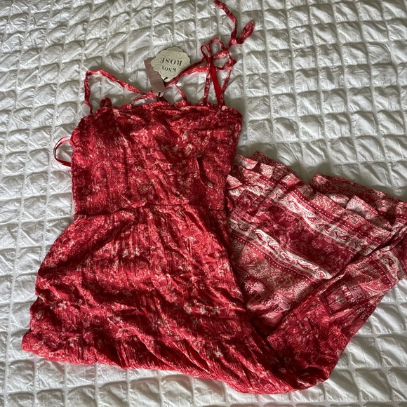 Knox Rose Red Boho Dress with shoulder tie straps - Picture 1 of 6